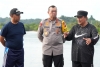 Kapolda Sulbar Serahkan Bantuan Bus Bekas untuk Terumbu Karang, Pj Bahtiar Ucapkan Terima Kasih