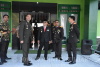 Gubernur Sulawesi Barat, Ali Baal Masdar Menghadiri Peringatan HUT TNI ke-73 di Lapangan Makorem,