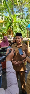 Janji Kampanye Ditepati: Gubernur Suhardi Duka Salurkan TPPD untuk Kades dan Perangkatnya