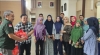 Menyambut Idul Fitri 1445 H, Dinas Ketahanan Pangan Berbagi Parcel Lebaran kepada Tenaga Non ASN