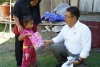 PJ Gubernur Sasar Desa Sumare, Serahkan Bantuan Kepada Belasan Anak Berisiko Stunting